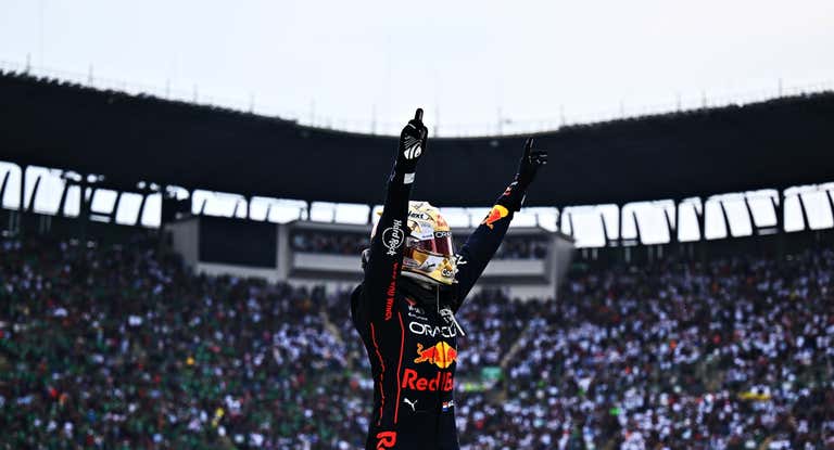 Max Verstappen celebra su 14ª victoria en la Fórmula 1 en México.