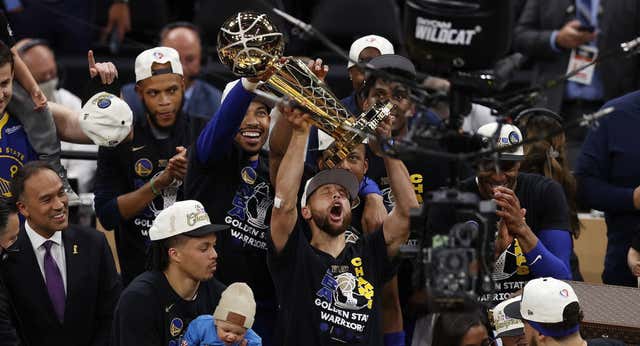 Nadie gana más que Stephen Curry y los Warriors: el valor de las franquicias de la NBA