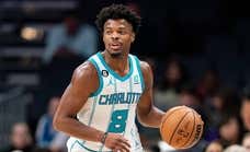 Dennis Smith Jr, el base titular en la NBA que estuvo cerca de firmar por la NFL