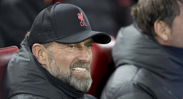 Klopp gana en su partido 400 y espera un ‘coco’ en octavos