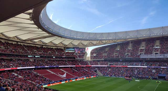 El Metropolitano pitó a los ultras cuando regresaron al estadio