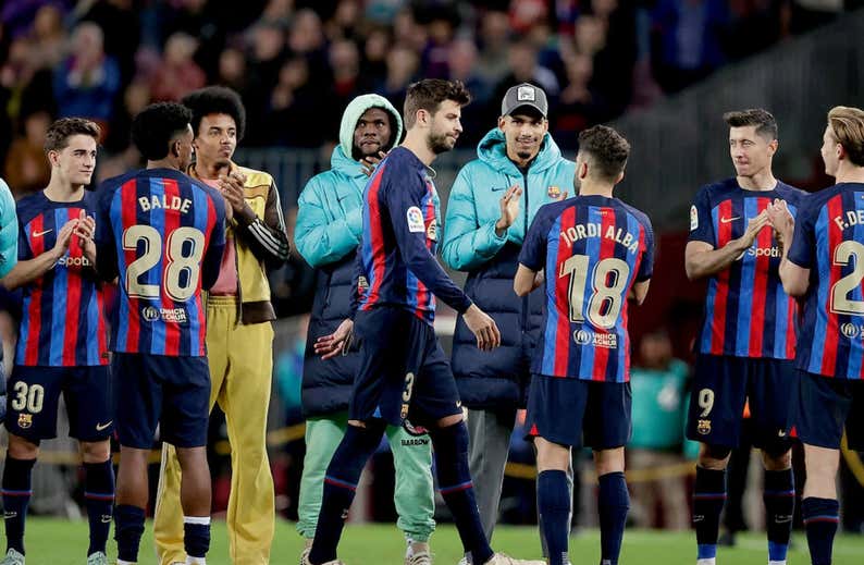 Comida exprés en la Ciudad Deportiva para despedir a Piqué