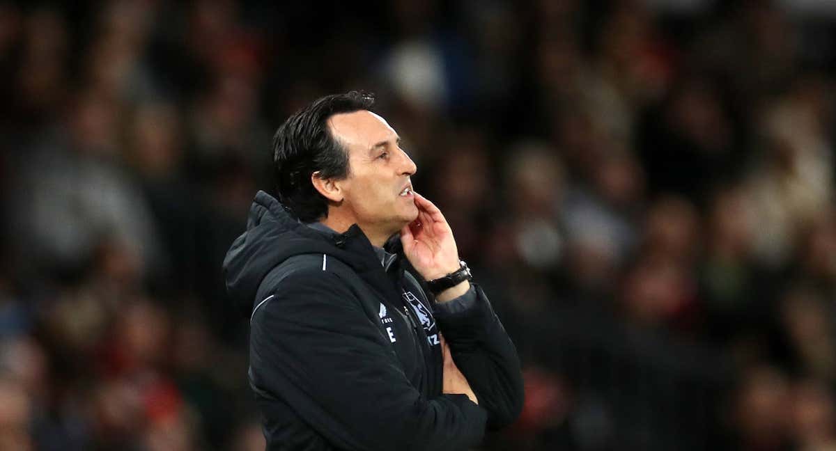 Emery durante la derrota del Aston Villa |
