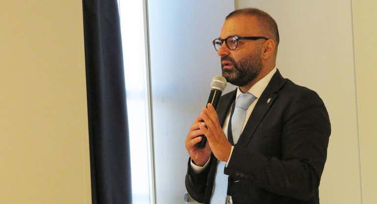 D'Onofrio durante una conferencia
