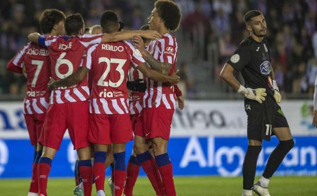 El Atlético celebra el segundo gol.  EFE