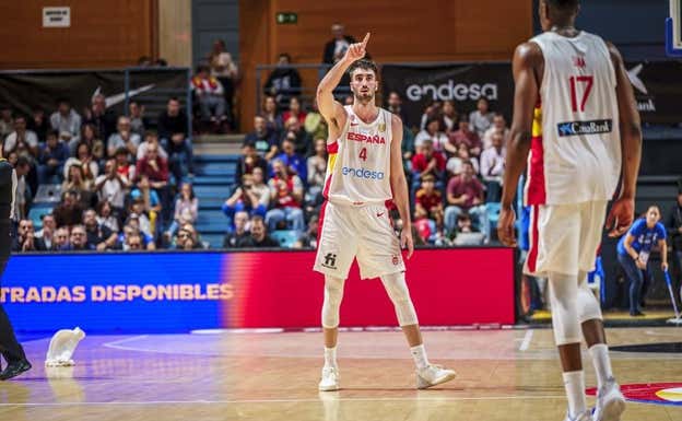 Eric Vila se estrenó con España ante Países Bajos en Huelva. FIBA