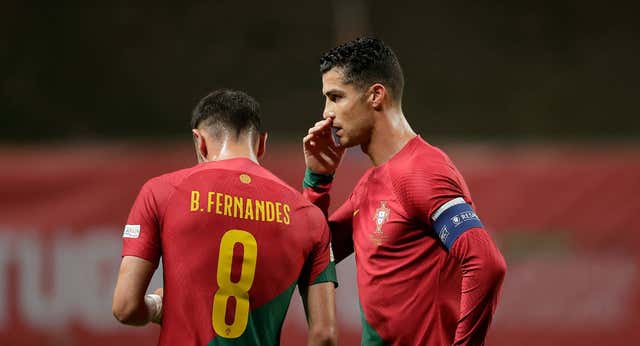 El frío primer encuentro de Cristiano con un compañero del United tras sus ‘rajadas’