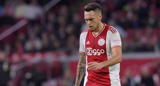 Sevilla y Ajax ya negocian por Lucas Ocampos
