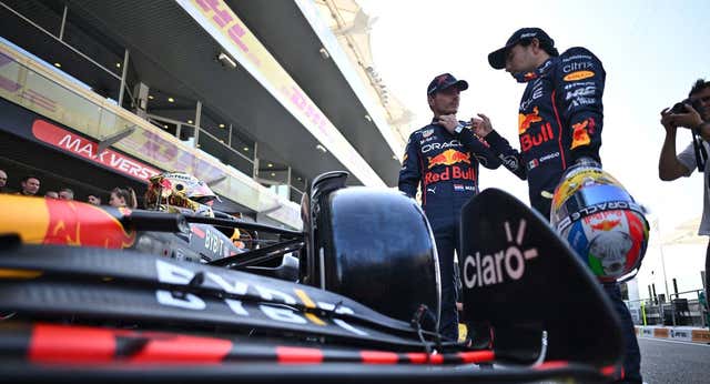 Red Bull respalda a Verstappen tras el lío de Brasil con Pérez… pero su propia radio les desmiente