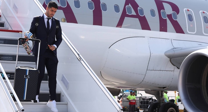 Luis Suárez, a su llegada a Catar con la selección uruguaya./GETTY