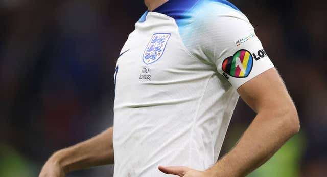 La FIFA sancionará con tarjeta amarilla a quien luzca el brazalete arcoiris de ‘One Love’