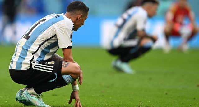 El batacazo de Argentina ya pone patas arriba los cruces