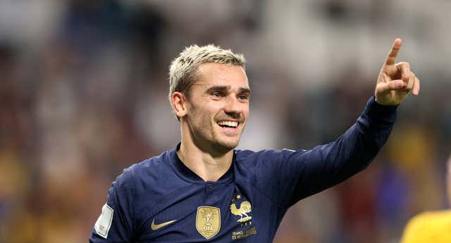 Griezmann se reafirma como el mejor centrocampista de Francia