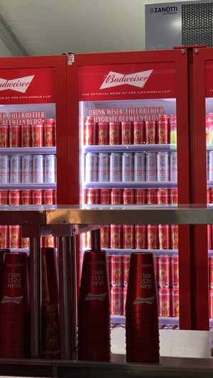 Uno de los puestos de venta de cerveza en el Mundial. Natalia Guilarte