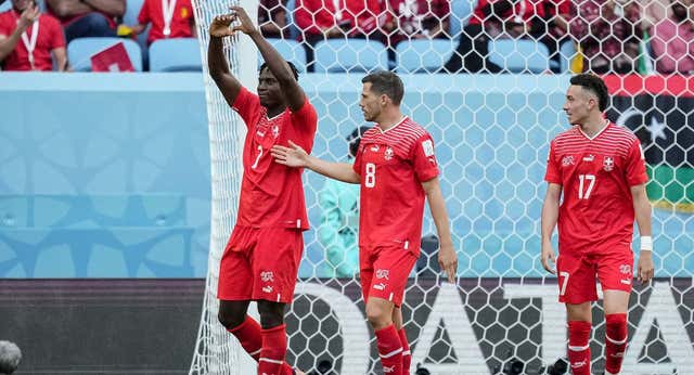 A Embolo le duele el gol: primer jugador que le marca a su país de nacimiento
