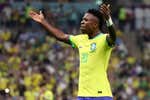 Vinicius asume el rol de líder ante la baja de Neymar