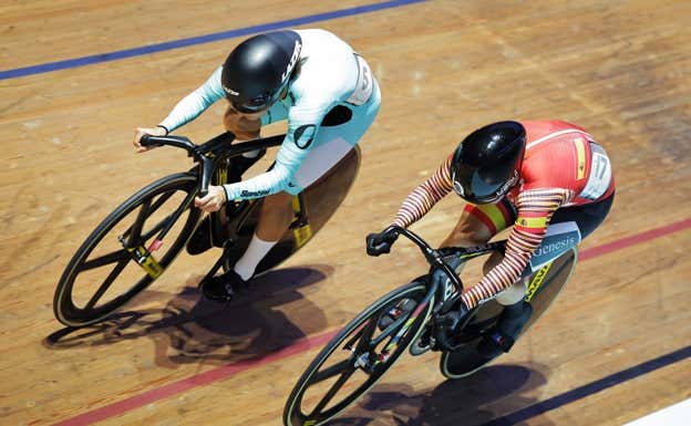 La colombiana Martha Bayona y la española Helena Casas se miden en la prueba de Velocidad Individual.  UCI TCL - Alex Whitehead/SWpix.com