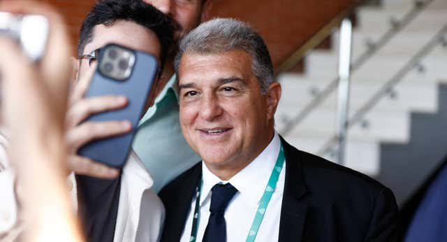 Laporta aleja a los Reyes Magos del Camp Nou