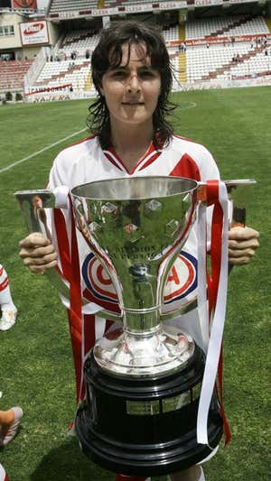 Natalia Pablos, que comenzó en la Escuela La Chopera, con la Copa de la Reina conseguida en 2008.