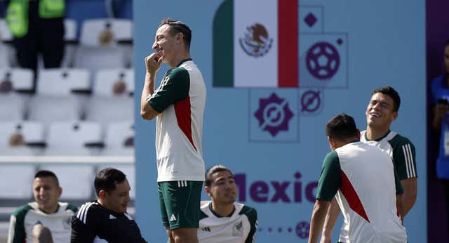 México se aísla de las críticas y se conjura para la final ante Arabia