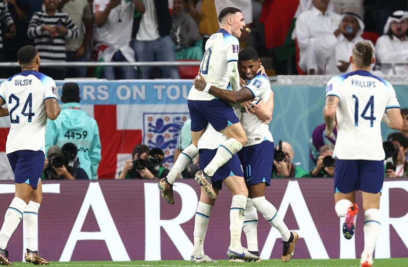 Rashford y Foden derriban la puerta... y despiden a Bale