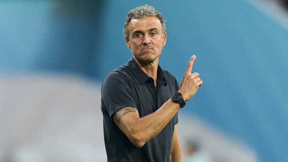 Luis Enrique, contrariado, en el partido ante Japón./GETTY