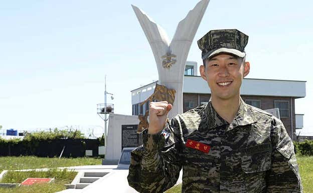 Son, en el entrenamiento militar de Corea. GETTY