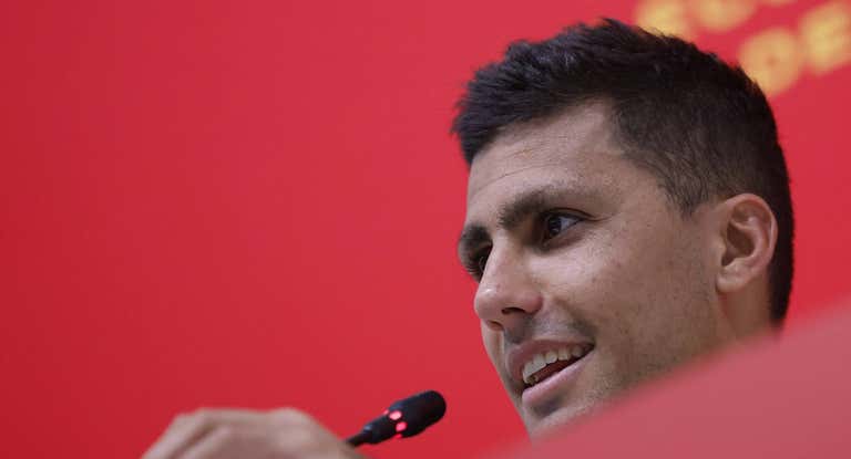 Rodrigo Hernández durante su comparecencia ante la prensa dos días antes de jugar ante Marruecos.
