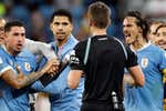 La FIFA abre expediente a Uruguay y a cuatro de sus jugadores