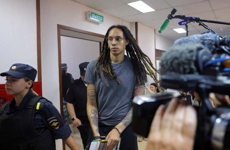 Rusia libera a Brittney Griner tras un intercambio con un traficante de armas