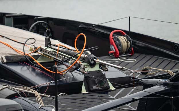 El mecanismo sustitutivo de la botavara en Alinghi Red Bull.  ALEX CARABI