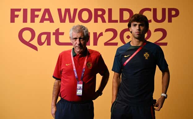 Fernando Santos y Joao Félix antes de la rueda de prensa  GETTY IMAGES