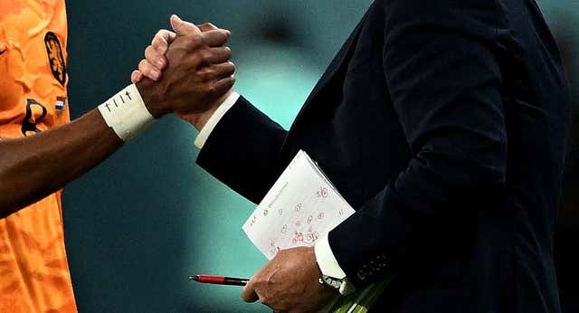 La libreta de Van Gaal: una genialidad forzó la prórroga