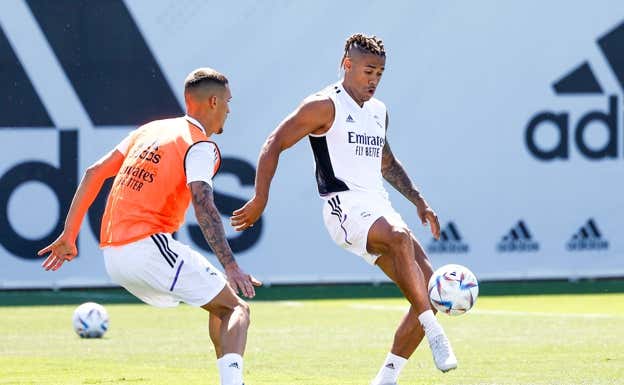 Rafa Marín defiende a Mariano durante un entrenamiento. Getty