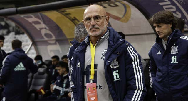 Las charlas y métodos en la Sub-21 que definen al Luis de la Fuente entrenador