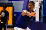 El sueño Emmanuel Hansel, el jugador que quiere llegar a la NBA con un solo brazo