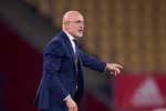 De la Fuente es un enamorado de «levantar hierro»... y de la comida de menú de la RFEF