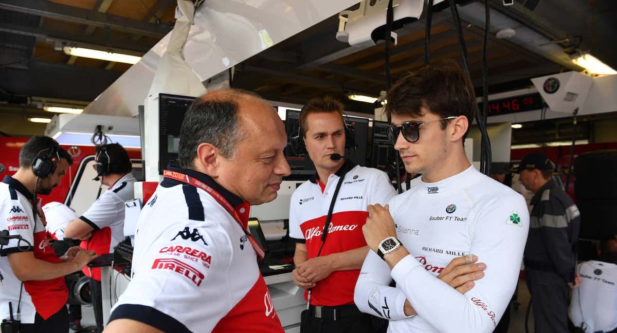 Frédéric Vasseur y Charles Leclerc, en una foto de archivo de 2018.