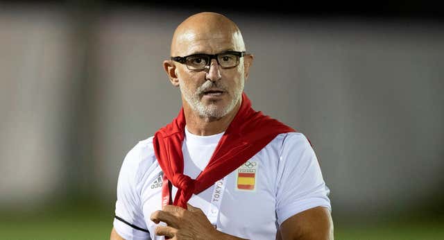 De la Fuente intentó convencer a Busquets para que siguiera: «Es una baja muy sensible»