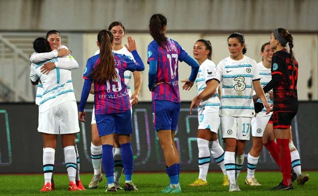 Imagen del partido entre el Vllaznia y el Chelsea.  Reuters
