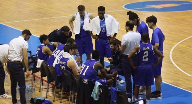 Un kamikaze choca contra el autobús del Baloncesto Talavera a su vuelta del partido de Ponferrada