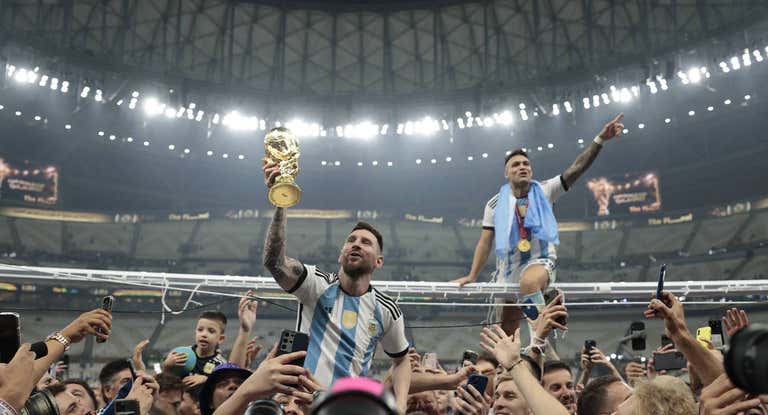 Messi celebra el Mundial.