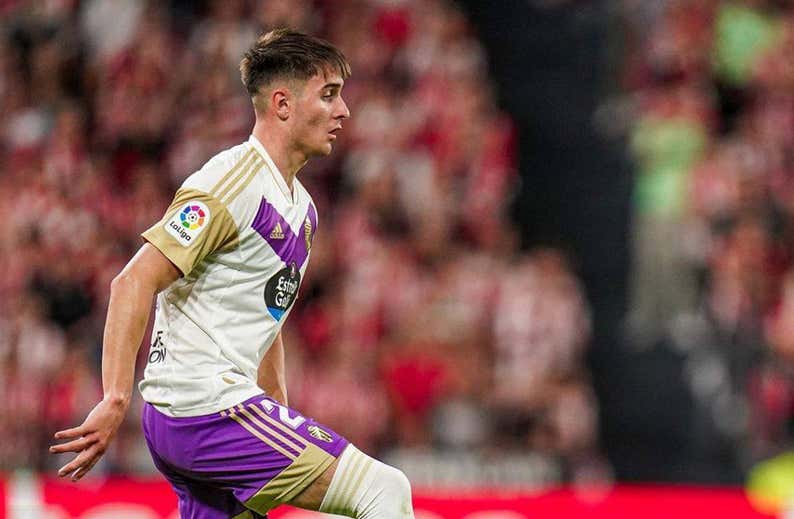 Arsenal y Newcastle pisan el acelerador por Fresneda