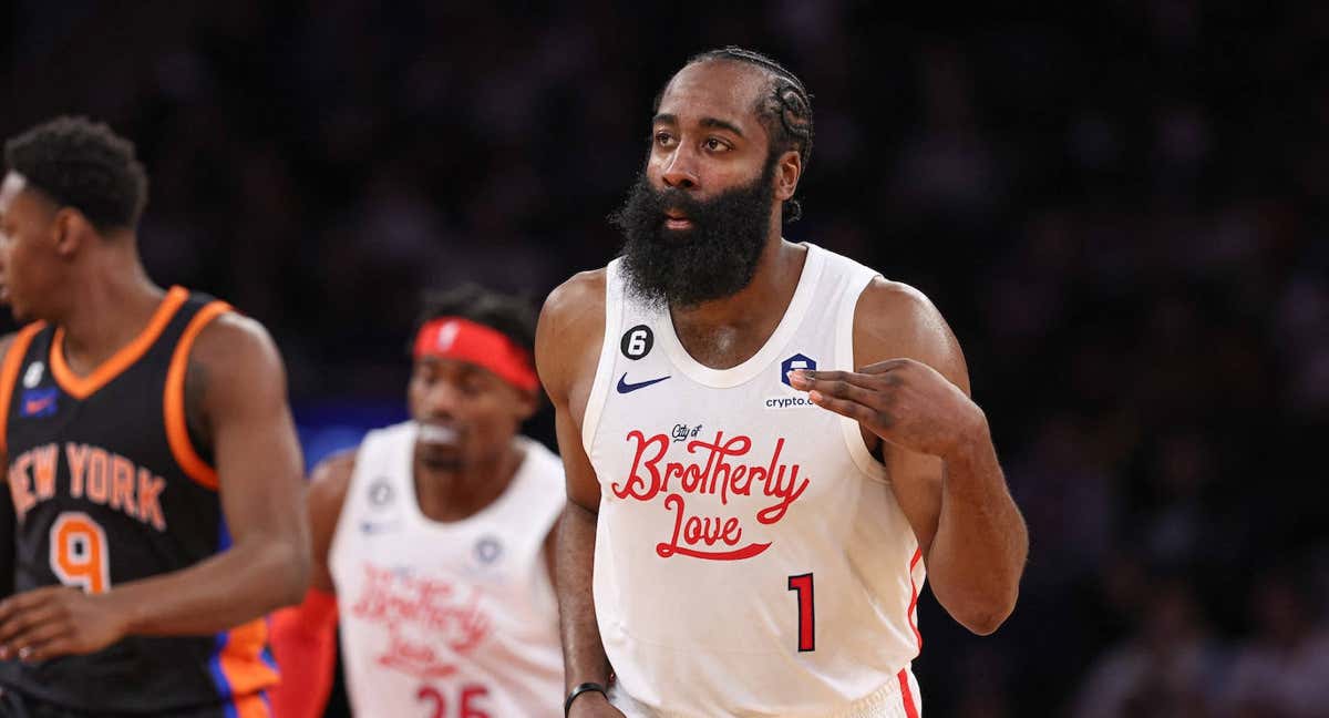 Harden, en un partido con los Sixers./AFP