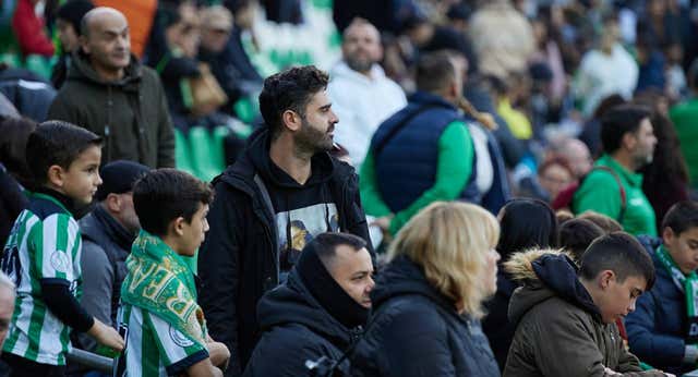 La pasión sigue intacta: ¡17.000 aficionados en el entrenamiento del Betis!