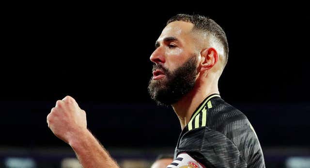 Benzema manda saludos a Deschamps y Courtois, al Balón de Oro