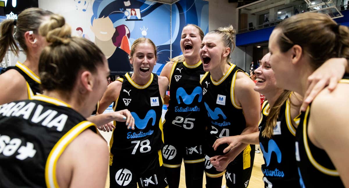 Las Women in Black celebran su pase a la Copa de la Reina 2023. /Movistar Estudiantes