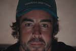 Fernando Alonso ya luce como piloto de Aston Martin