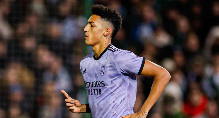 Álvaro Rodríguez durante su debut con el Real Madrid.