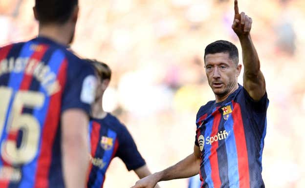 Lewandowski se perderá los tres próximos partidos de LaLiga.  AFP